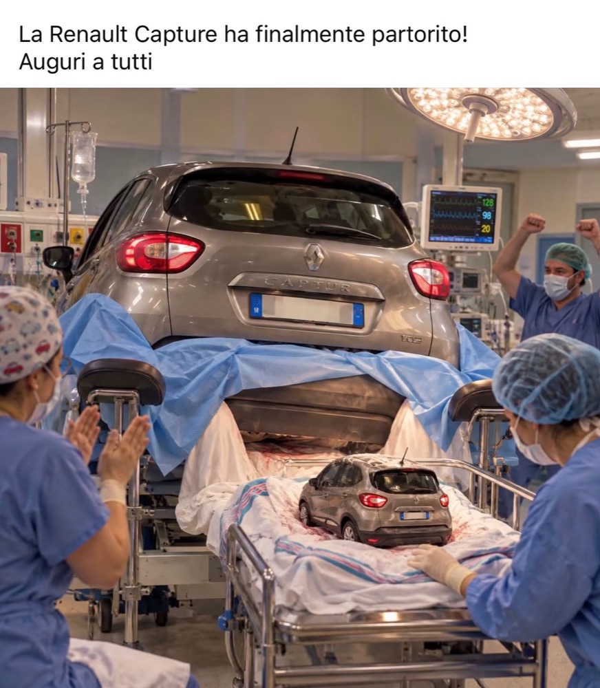 Meme: la Renault Capture ha finalmente partorito, in sala parto all'ospedale